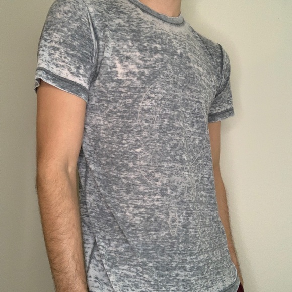 Medium Earthbound Tee - Picture 3 of 4